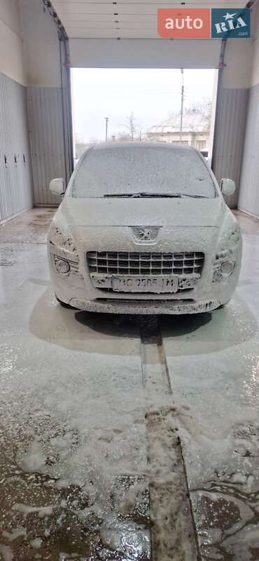 Peugeot 3008 2011