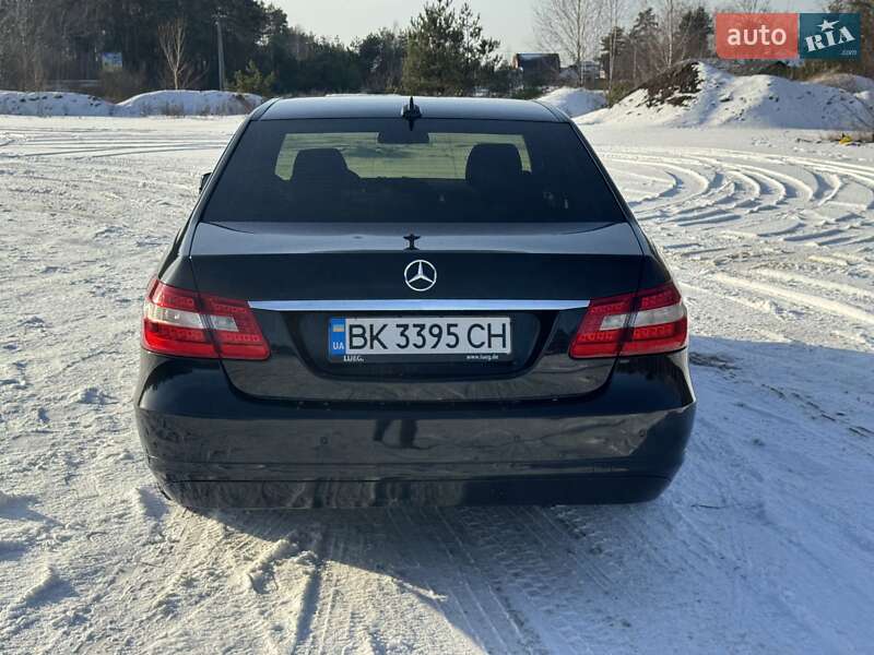 Mercedes-Benz E-Class 2010