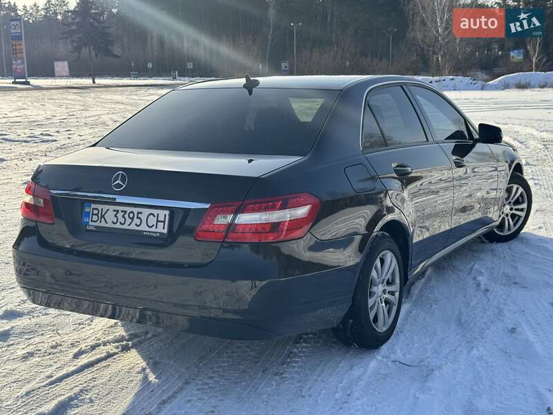 Mercedes-Benz-21