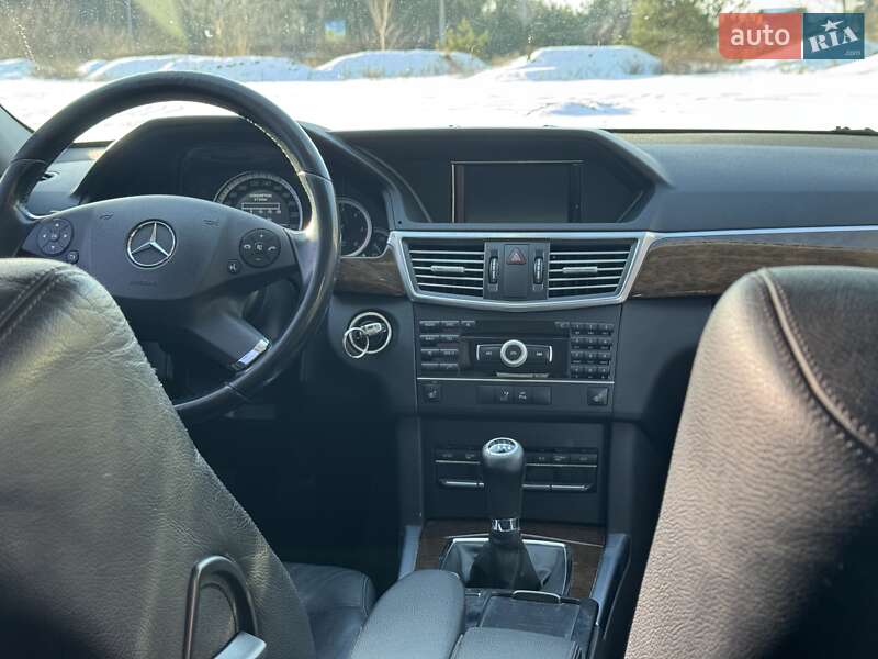 Mercedes-Benz E-Class 2010
