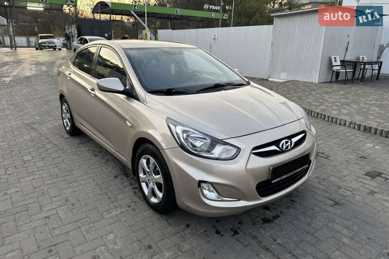 Hyundai-1