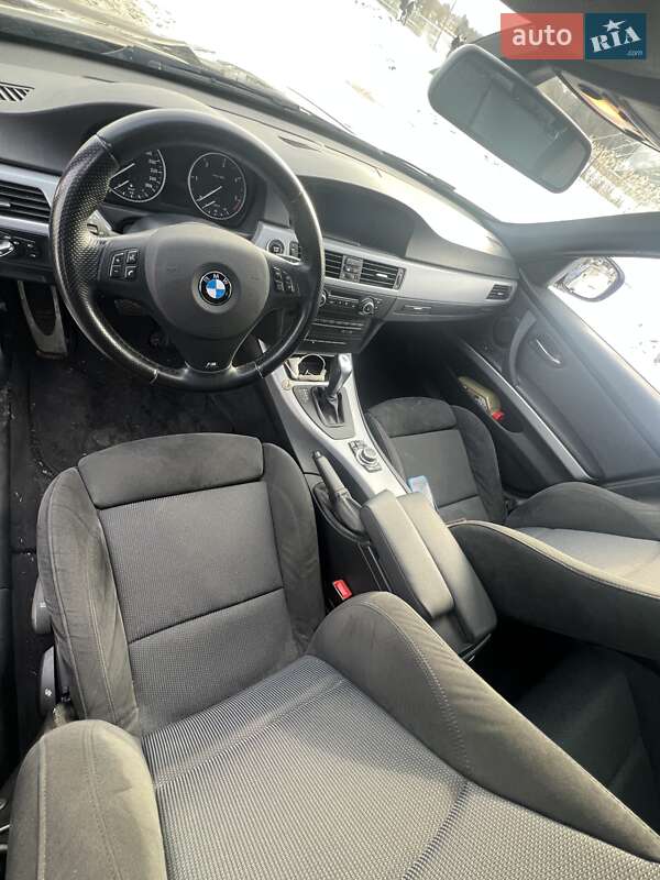 BMW 3 Series 2010