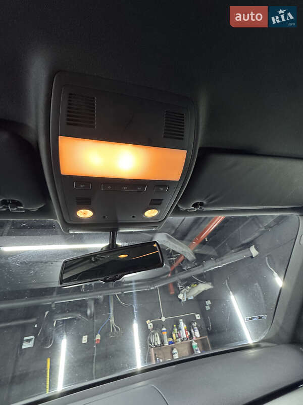 Volkswagen Touareg 2012