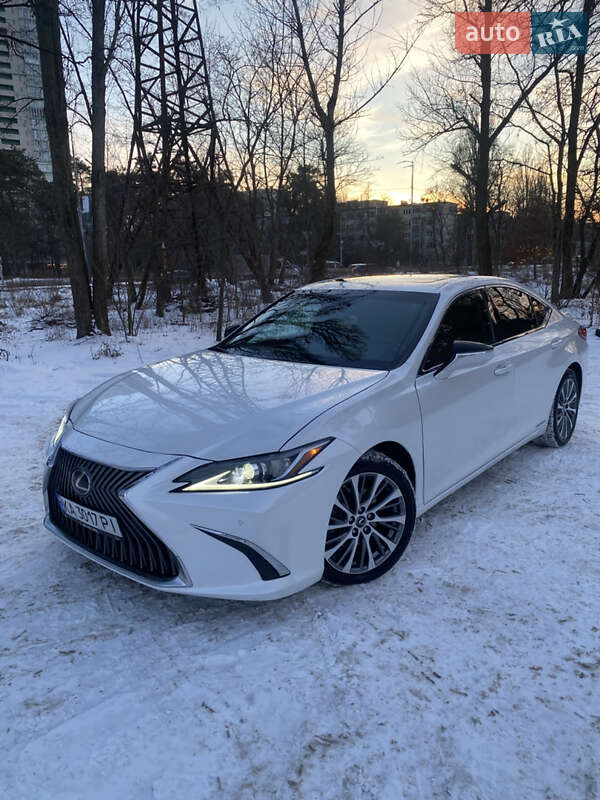 Lexus-3