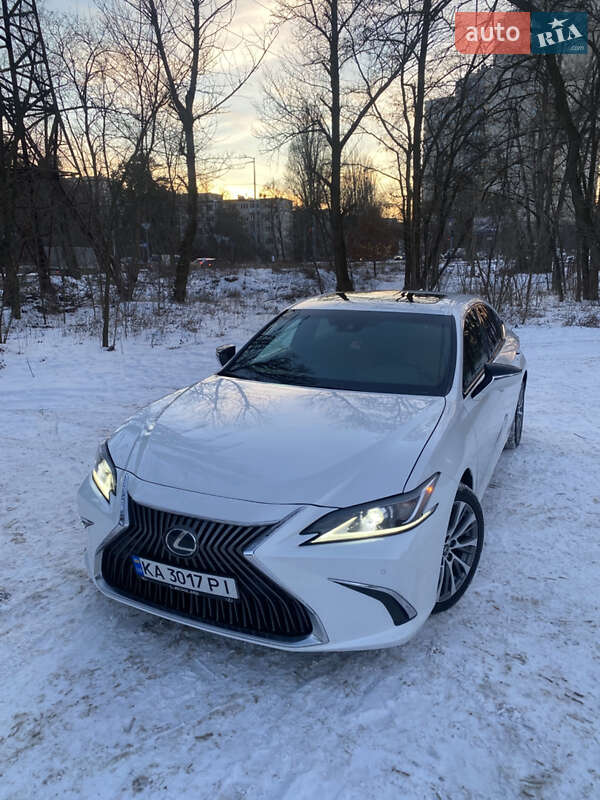 Lexus-4