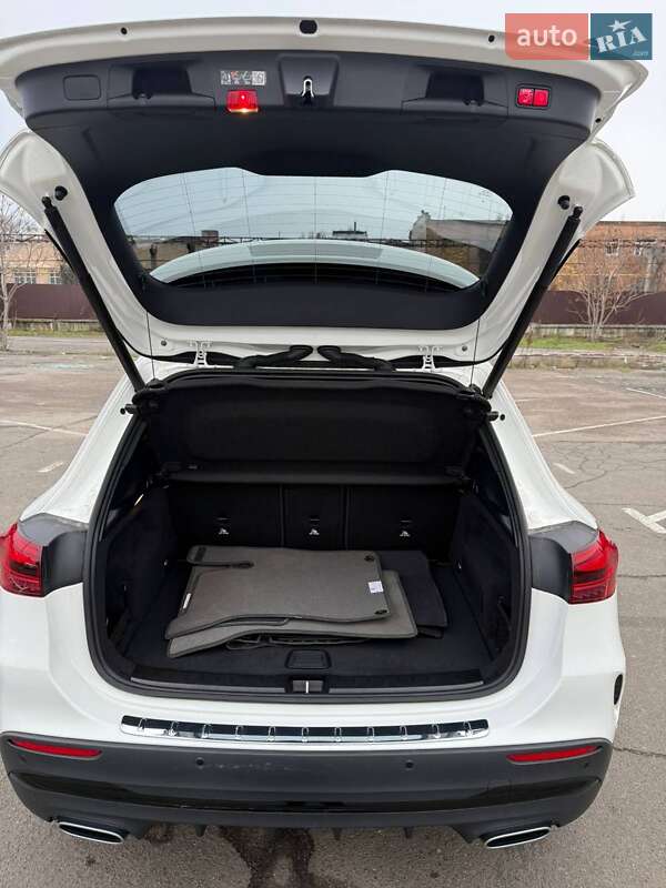 Mercedes-Benz GLA-Class 2024