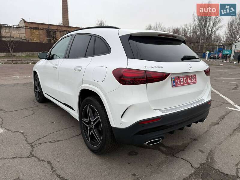 Mercedes-Benz GLA-Class 2024