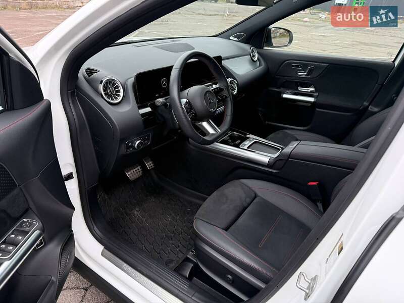 Mercedes-Benz GLA-Class 2024