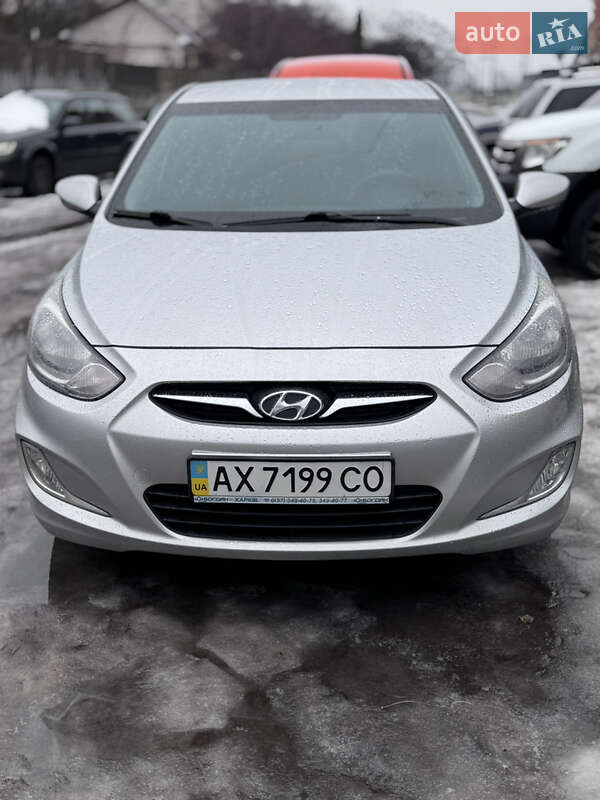 Hyundai-4