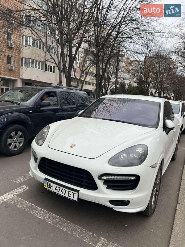 Porsche-0