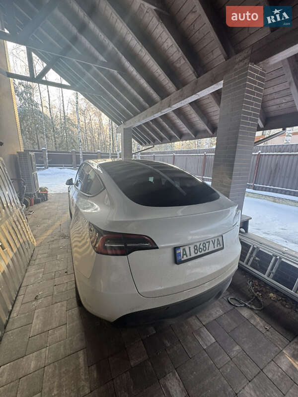 Tesla-0