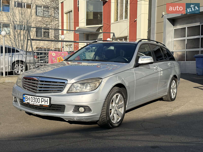 Mercedes-Benz-4