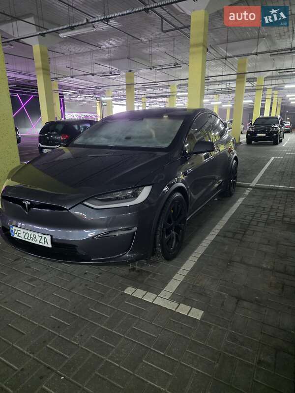 Tesla Model X 2022