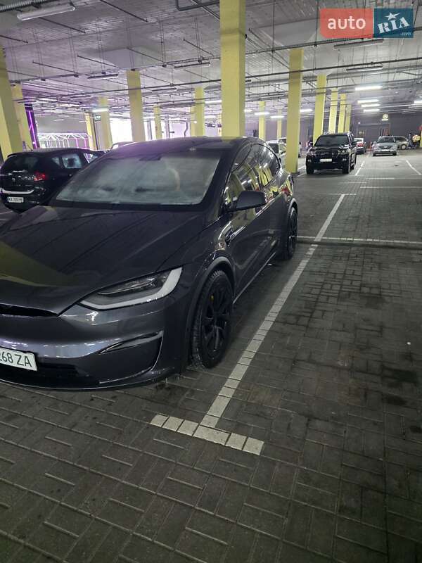 Tesla Model X 2022