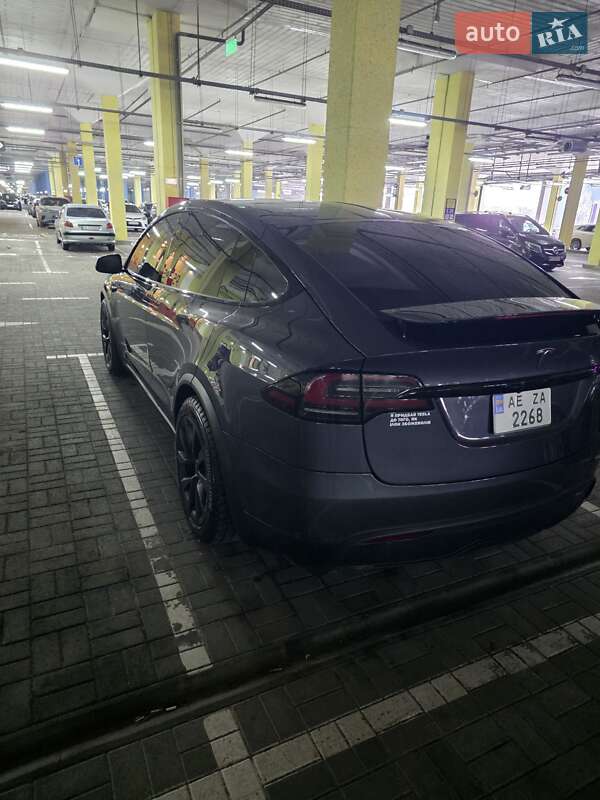 Tesla Model X 2022