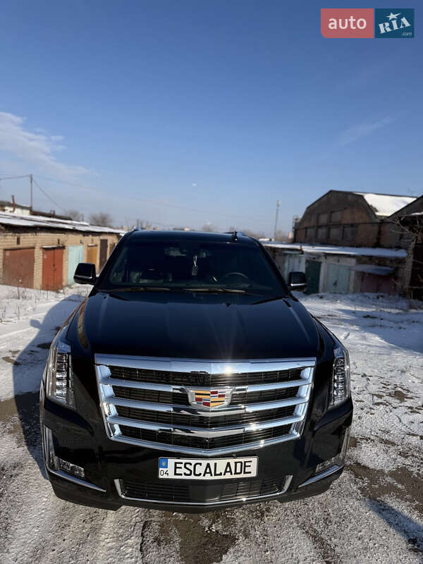 Cadillac-1