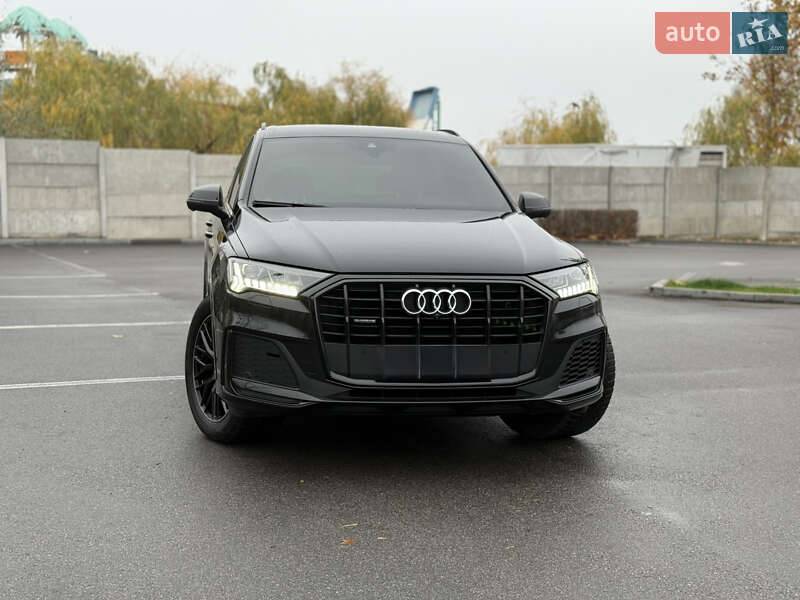 Audi-0
