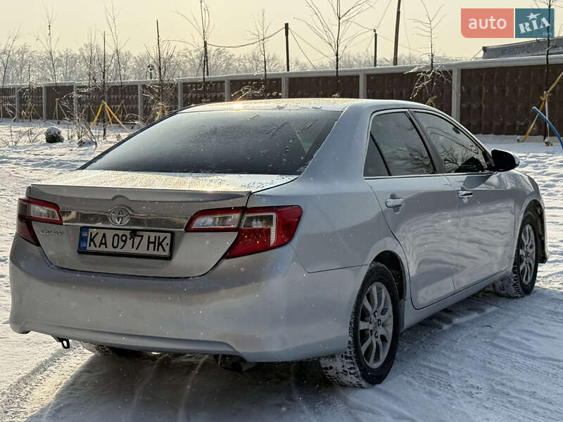 Toyota Camry 2014