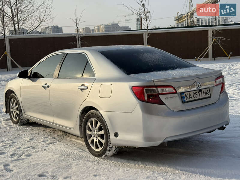 Toyota Camry 2014
