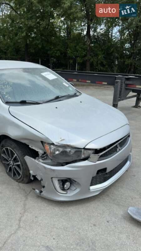 Mitsubishi Lancer 2016