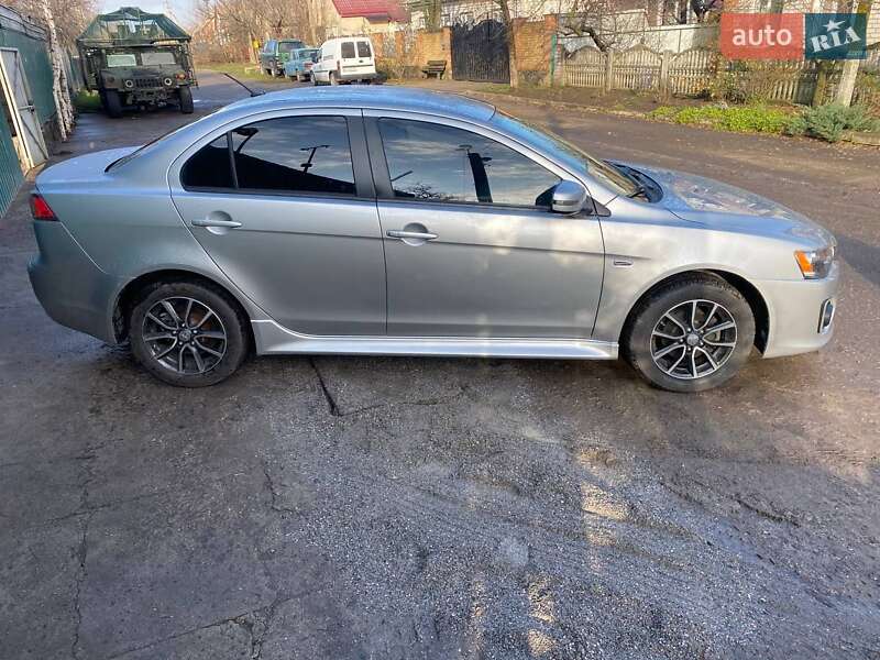 Mitsubishi Lancer 2016