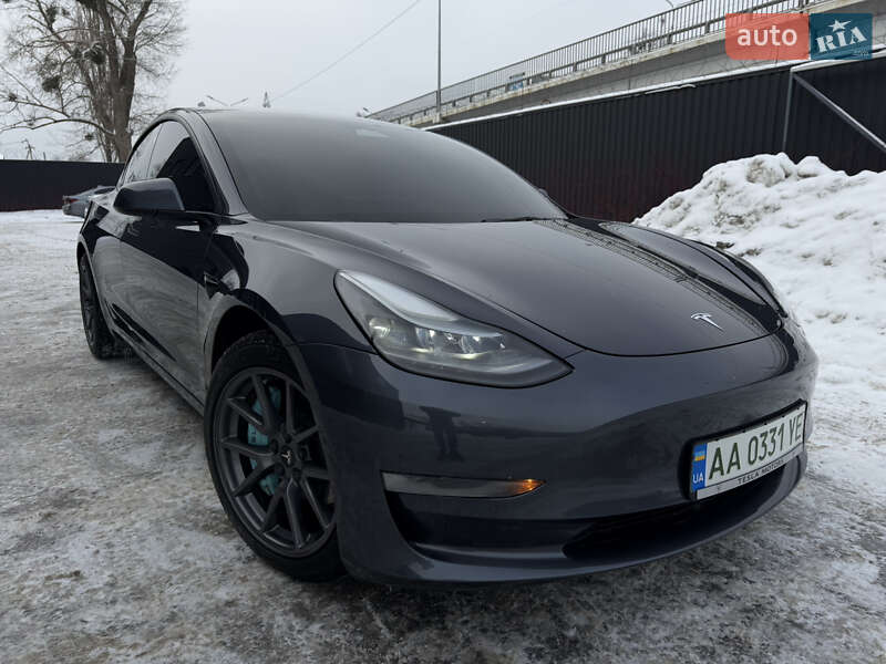 Tesla Model 3 2022