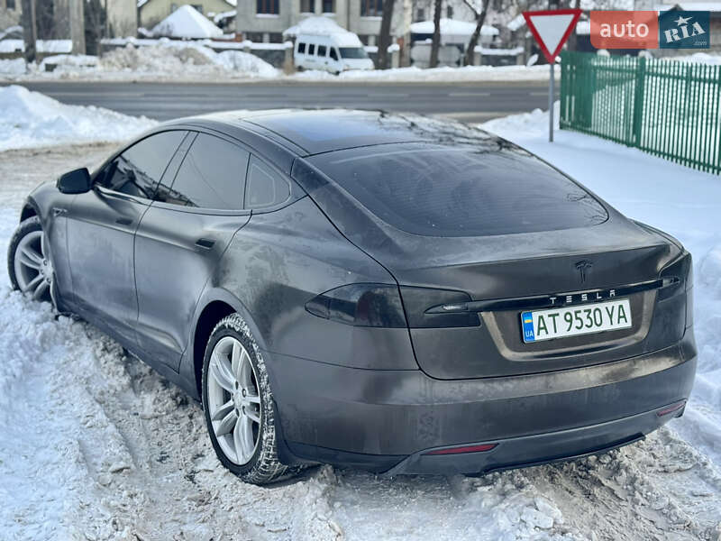 Tesla-1