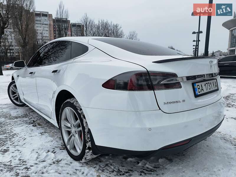 Tesla-5