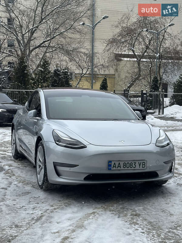 Tesla Model 3 2018