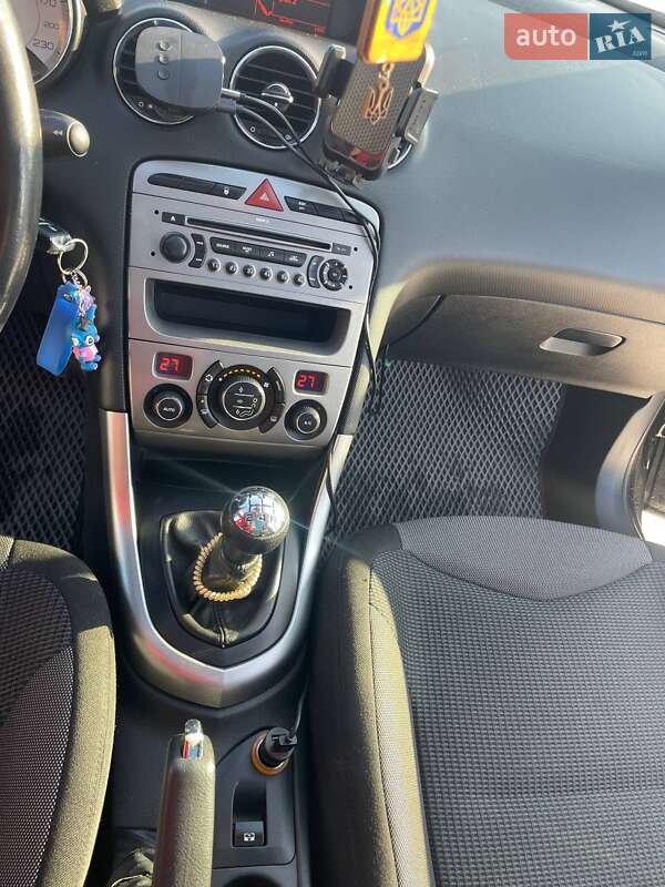 Peugeot-0