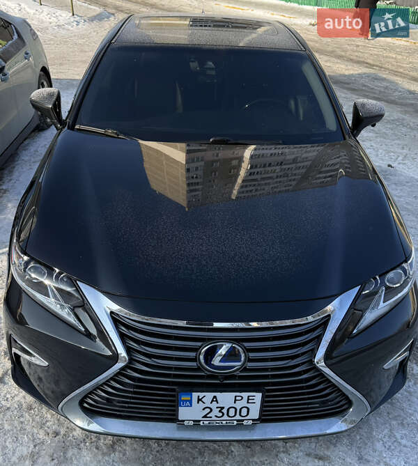 Lexus-4