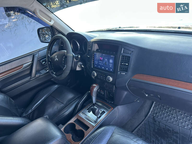 Mitsubishi Pajero 2008