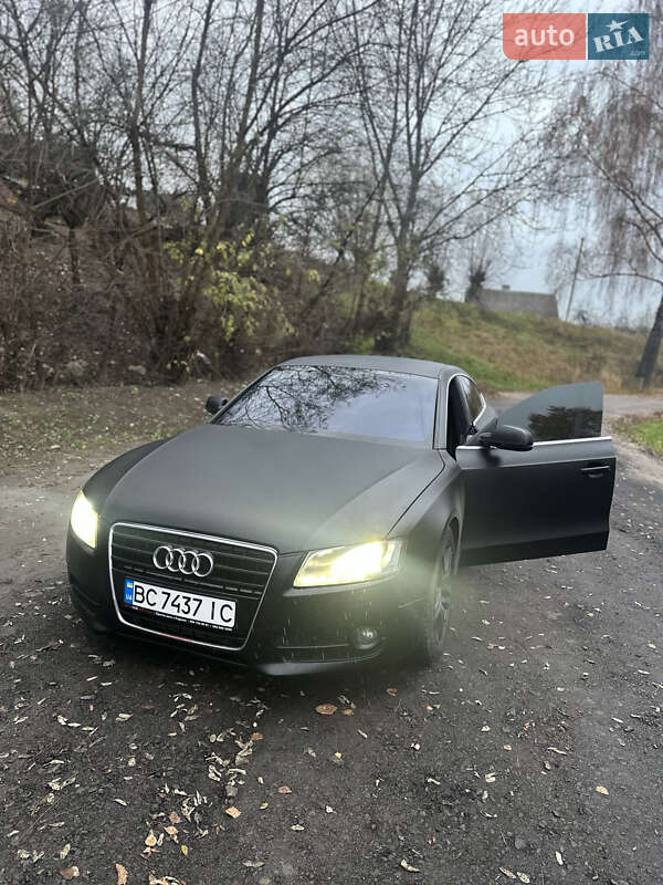 Audi-0