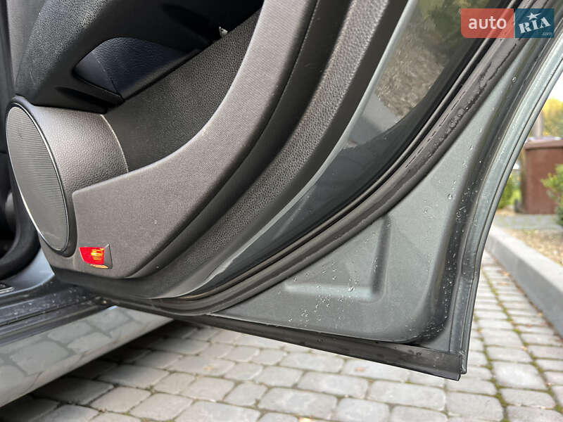 Mercedes-Benz C-Class 2012