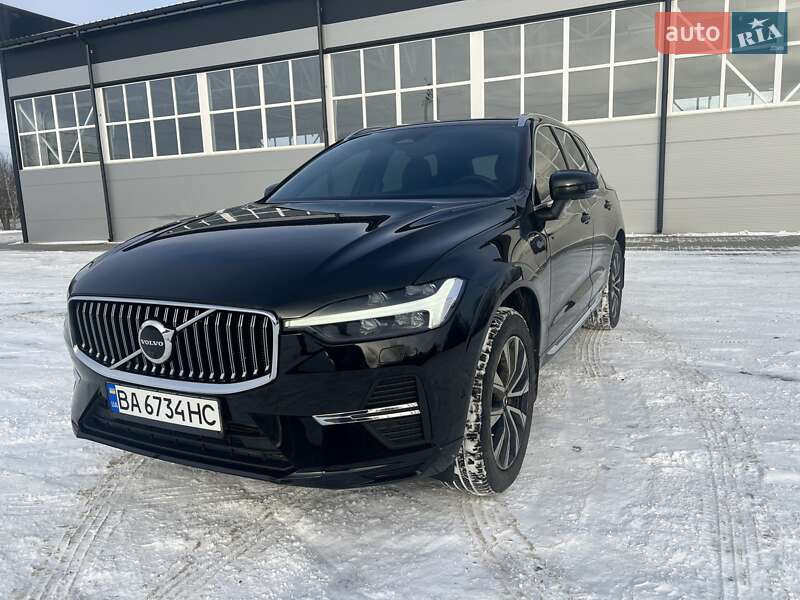 Volvo XC60 2022