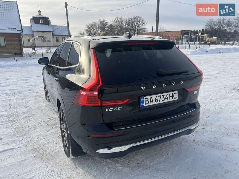 Volvo XC60 2022