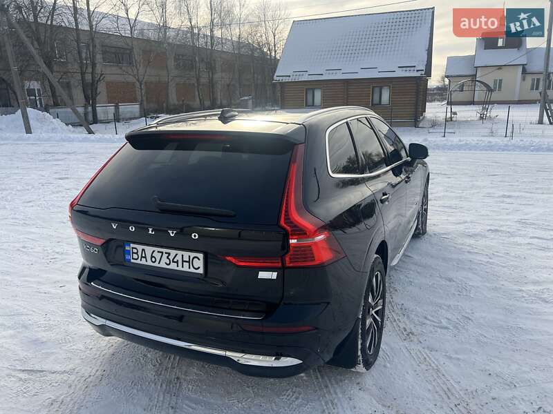 Volvo XC60 2022