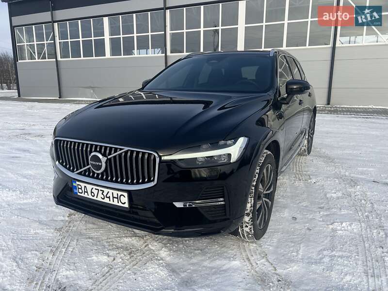 Volvo XC60 2022