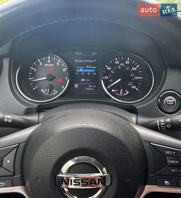 Nissan-12