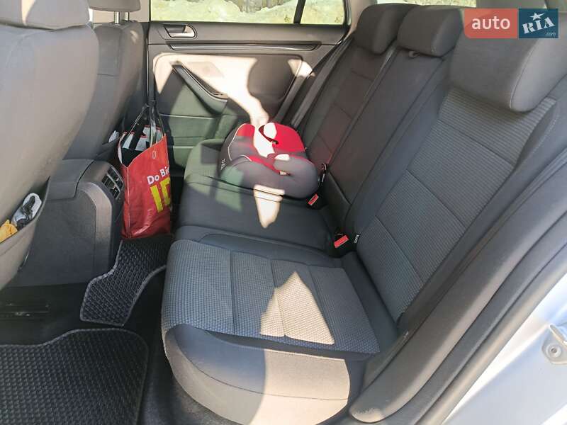 Volkswagen Golf 2011