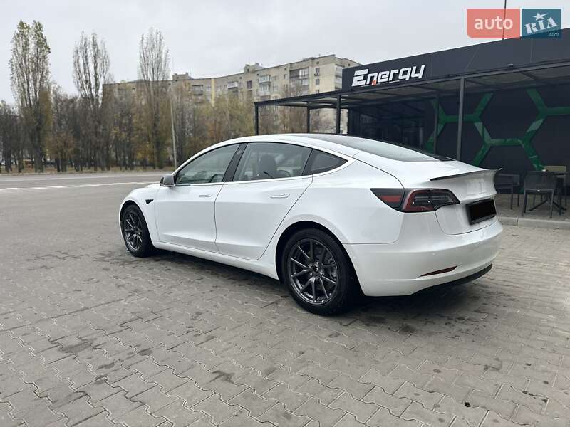 Tesla-6