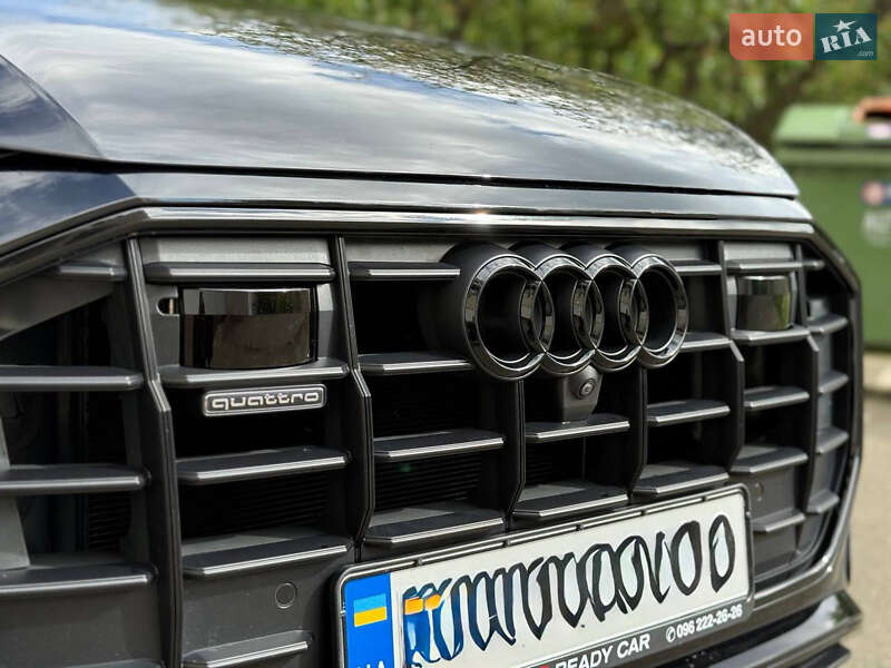 Audi-0