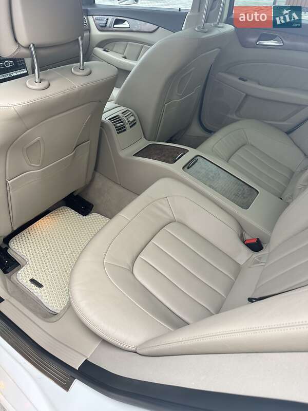 Mercedes-Benz CLS-Class 2013