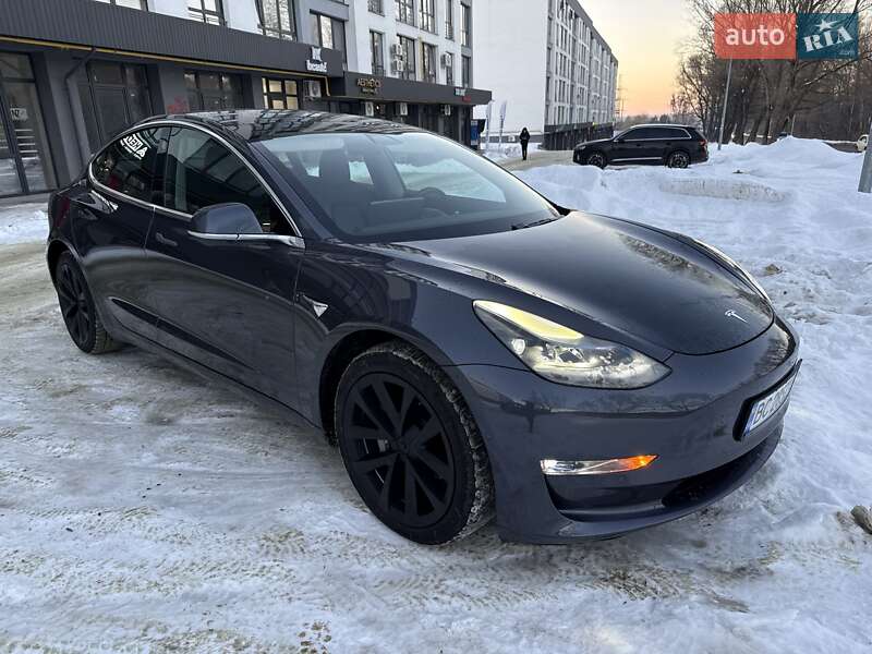 Tesla-32