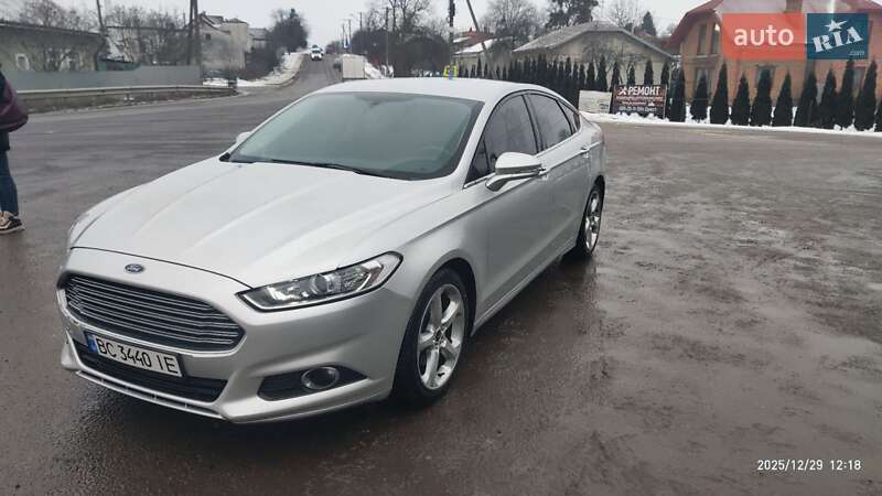 Ford Fusion 2016