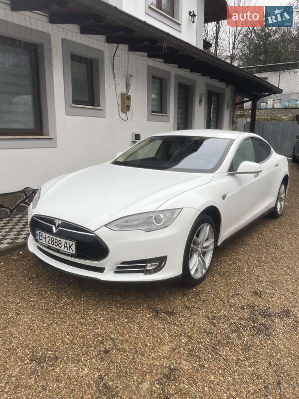 Tesla-1
