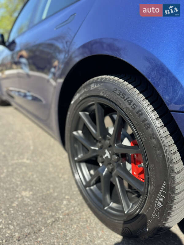 Tesla-3