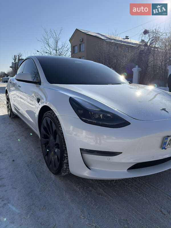 Tesla Model 3 2022