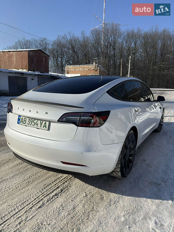 Tesla Model 3 2022
