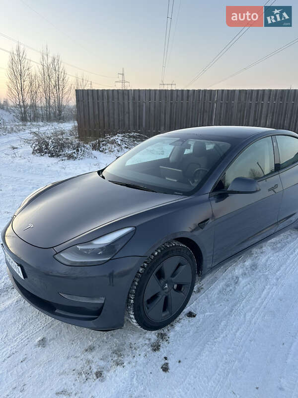 Tesla-10